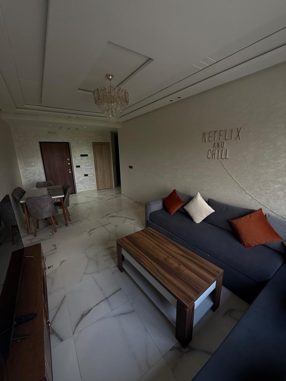 Cozy And Comfortable With 3 Bedrooms Appartement *